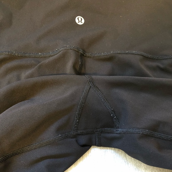 Lululemon wunder under crop size 8 - Picture 3 of 6